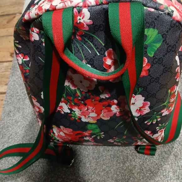 Gucci Floral Backpack with Red and Green Stripes - Picture 5 of 5